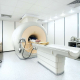 Salah satu manfaat magnet di bidang kesehatan dapat ditemukan pada MRI. Sumber: pakoption.org